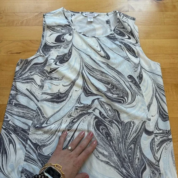 Athleta zephyr tank - Picture 6 of 9